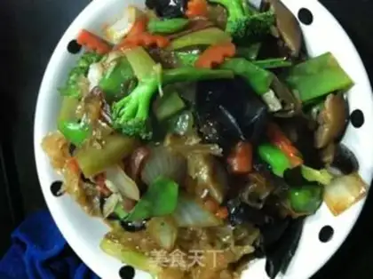 Make Lotus pond stir-fried step 8