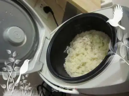 Make glutinous rice purple potato balls step 0