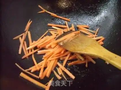Make Korean-style bibimbap step 3