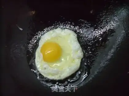 Make Korean-style bibimbap step 5