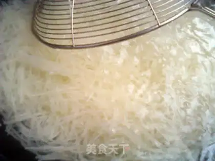 Make Rice Noodles with Tomato Sauce step 4