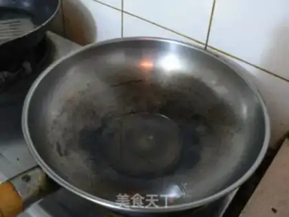 Make Dry stir-fried green beans with minced pork step 6