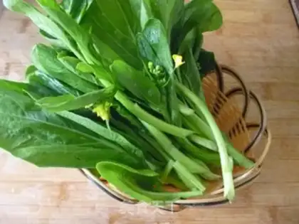 Make Garlic and cabbage heart step 1