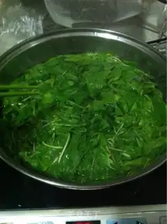 Make Garlic sesame leaves step 2