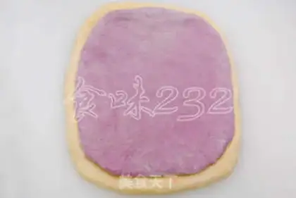 Make Two-color sweet potato toast step 8