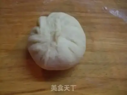 Make Date paste chrysanthemum bun step 6