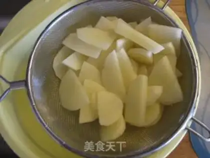 Make Garlic potato chips step 2
