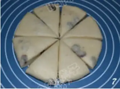 Make raisin scone step 6