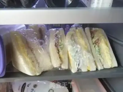 Make sandwich step 16