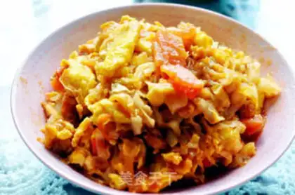 Make Scrambled cabbage with tomato and egg step 12