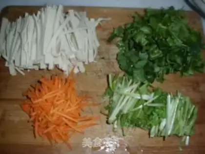 Make Stir fry thousands of shredded silk step 0