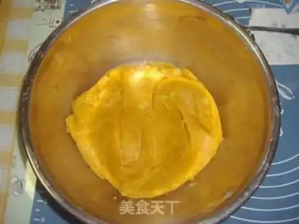 Make Milk fragrant mung bean cake step 1