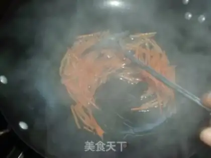 Make Stir fry thousands of shredded silk step 3