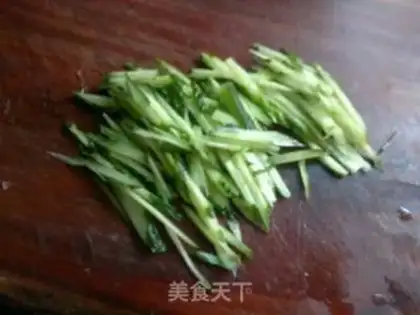 Make Cucumber mixed cold noodles step 4
