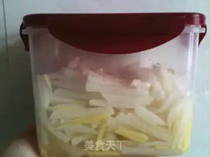 Make Pickled shredded radish with pickled pepper step 13