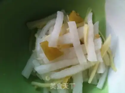 Make Pickled shredded radish with pickled pepper step 14