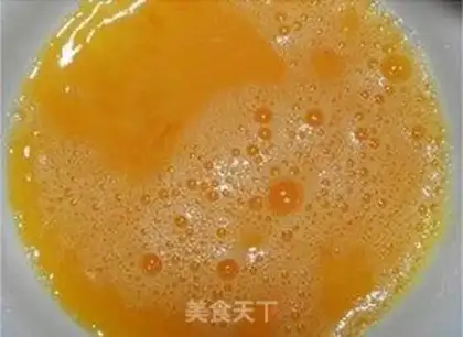 Make Scrambled eggs with day lily step 3