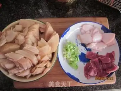 Make Potato chips with abalone sauce step 0