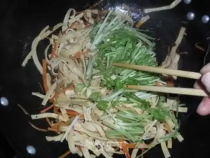 Make Stir fry thousands of shredded silk step 8