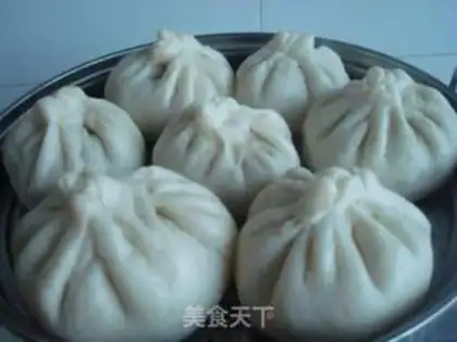 Make Chinese cabbage and mushroom meat steamed buns step 7