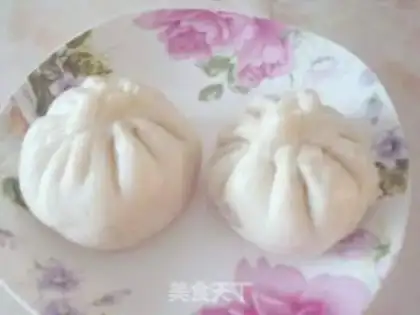 Make Chinese cabbage and mushroom meat steamed buns step 8