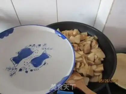 Make Potato chips with abalone sauce step 6