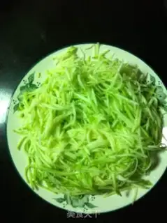 Make stir-fried shrimp on bean paste with zucchini step 0