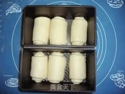 Make Hokkaido milk toast step 7