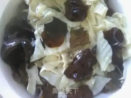 Make Cold salad dried bean skin fungus step 2