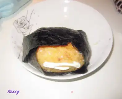 Make Seaweed Golden Rice Ball Bag step 6
