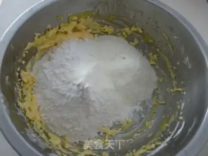 Make pineapple cake step 2