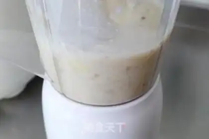 Make Banana red date milkshake step 5