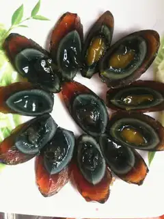 Make Chop pepper mixed with preserved egg step 4