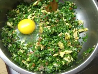 Make Pork and leek three delicacies pie step 5