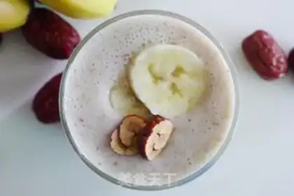 Make Banana red date milkshake step 6