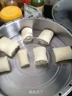 Make Oat bean dregs and green tea rolls step 8