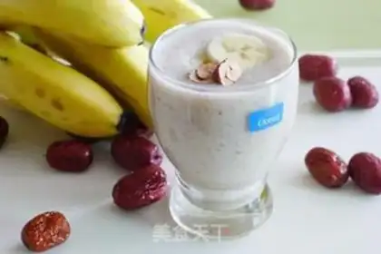 Make Banana red date milkshake step 7