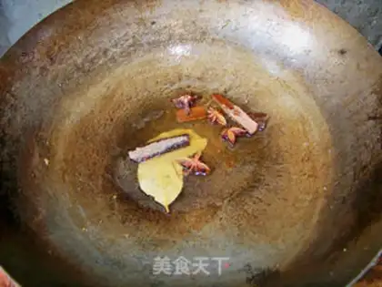 Make Special braised pork step 4