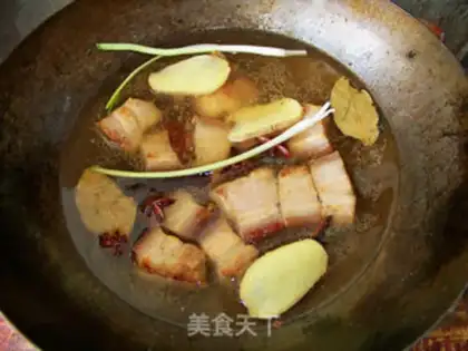 Make Special braised pork step 6