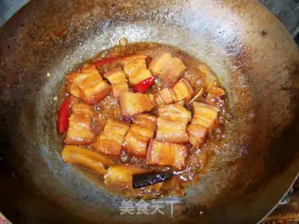 Make Special braised pork step 7