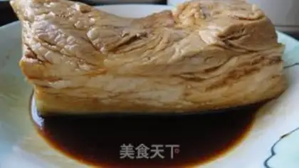 Make braised pork with bean sprouts step 2