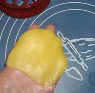 Make pineapple bun step 9