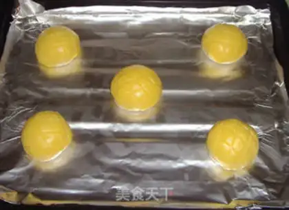 Make pineapple bun step 11