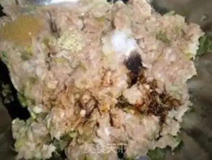 Make Pork and cabbage dumplings step 1