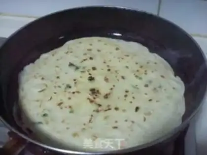 Make chopped green onion egg cake step 6