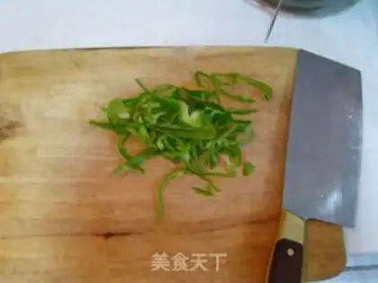 Make Home-cooked shredded potatoes step 1