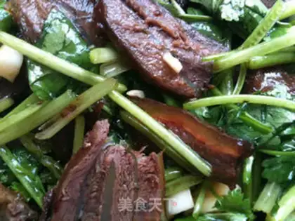 Make Beef mixed with cilantro step 14