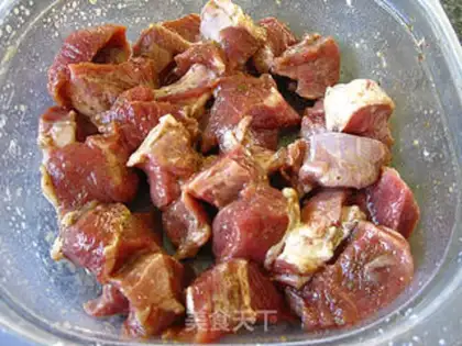 Make Spicy tender and smooth mutton shoulder pork step 0