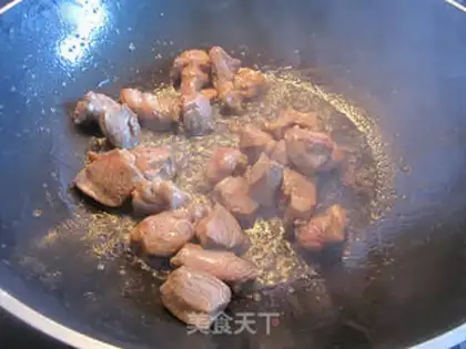 Make Spicy tender and smooth mutton shoulder pork step 2