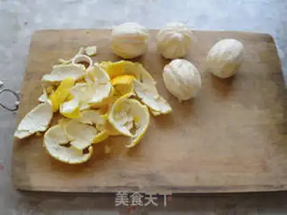 Make honey lemon tea step 3